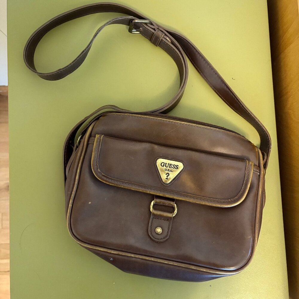 Vintage Y2K Guess crossbody purse